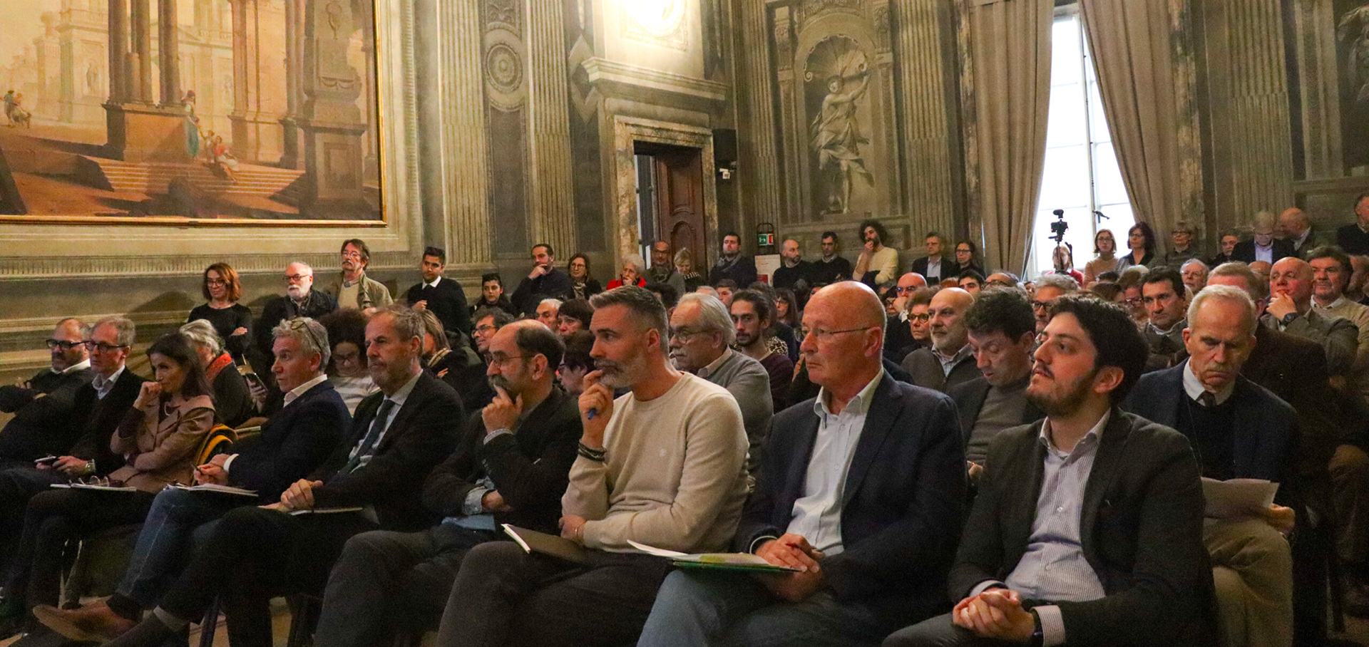 conferenza stampa pubblico conferenza stampa pubblico